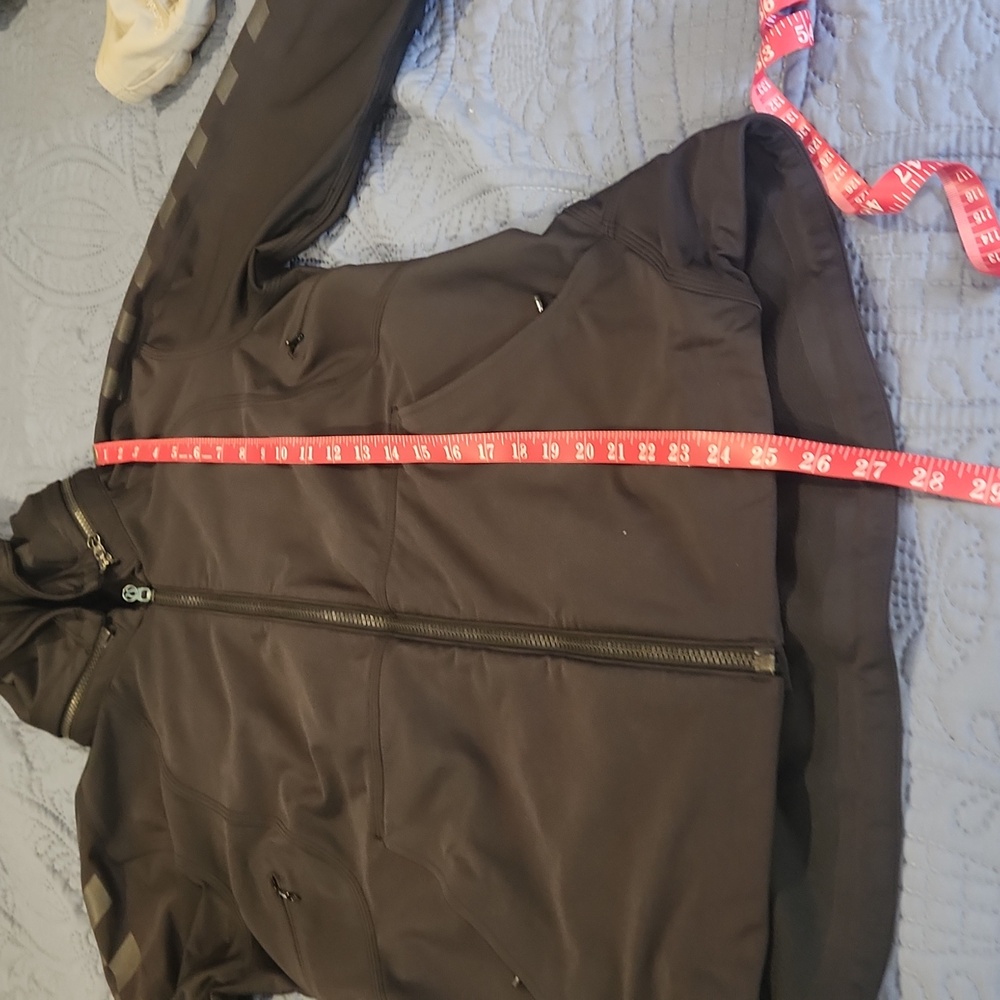 Lululemon Feelin Frosty Soft Shell size 10 - Picture 16 of 16